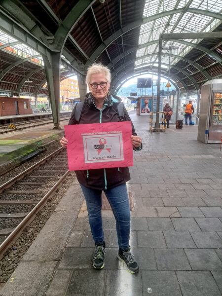 Andrea Peuler-Kampe auf dem Weg zur Demo "NRW bleib sozial!" am 19. Oktober
