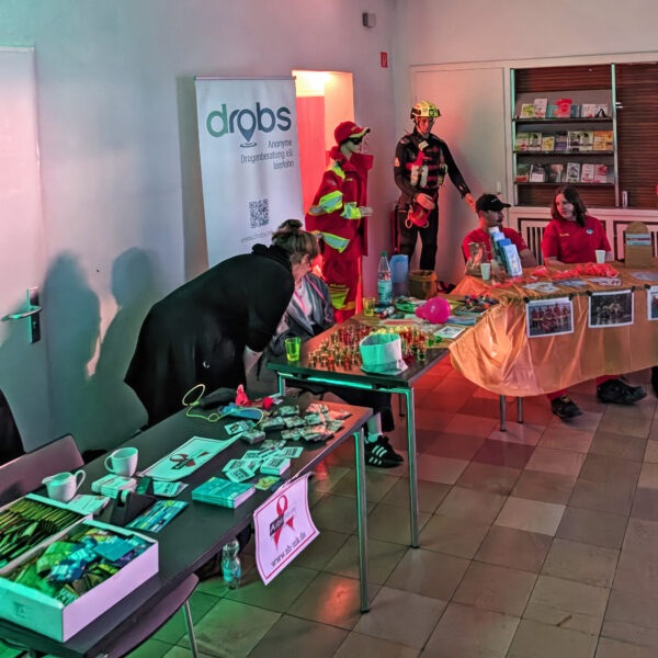 Neben unserem Stand waren auch die Beratungsstelle der AWO aus Iserlohn und die Jugendfeuerwehr dabei
